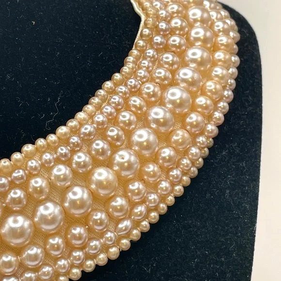 Made in Japan Vintage Ivory Cream Color Pearl Collar - Picture 5 of 13